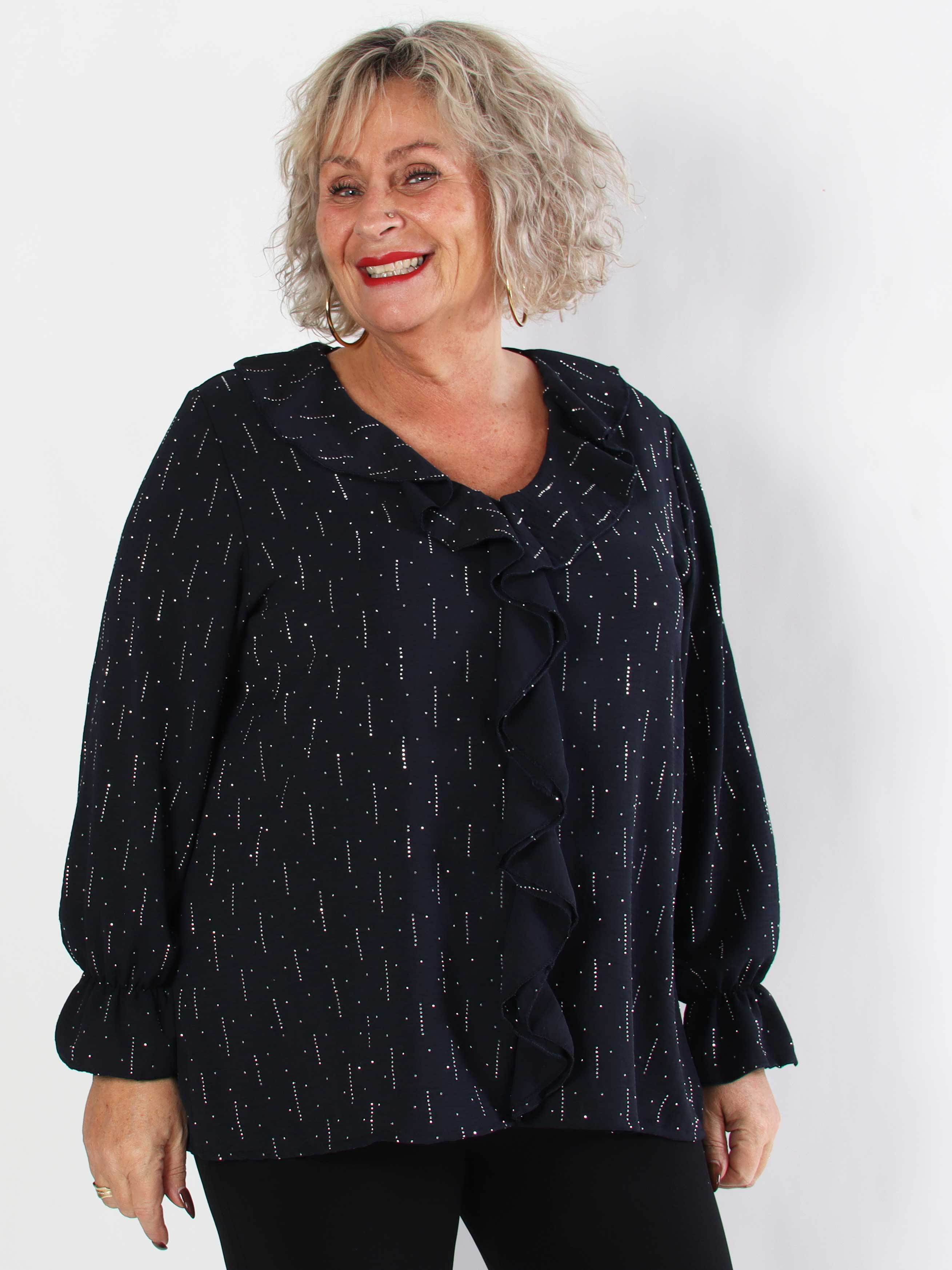 Noor - Plus size tunika med flæser og similisten